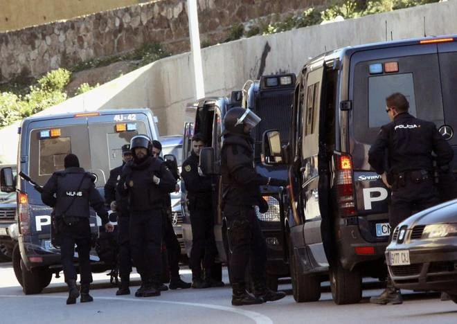 Spagna: arrestati 4 presunti jihadisti, volevano farsi esplodere
