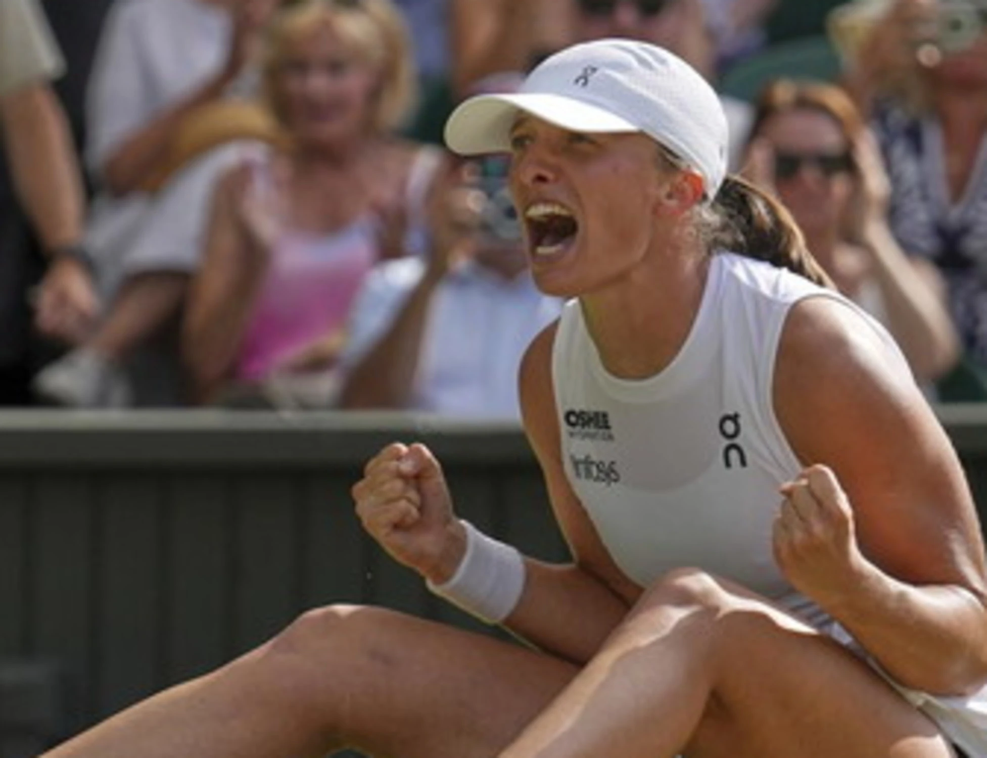 Wimbledon, Swiatek nuova regina dell'erba: dominata Anisimova