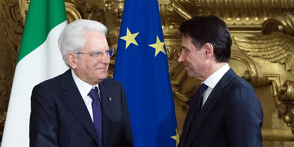 Crisi, Giuseppe Conte al Quirinale da Sergio Mattarella. M5s: "Follia un governo tecnico"