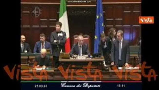 Leggi l'articolo: Applauso in Aula a Montecitorio alla notizia delle dimissioni di Santanchè