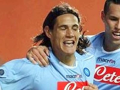 Cavani strizza l'occhio al Chelsea: "Sarebbe un piacere lavorare con Mou"