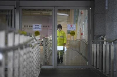 Virus, morto a Wuhan cittadino Usa