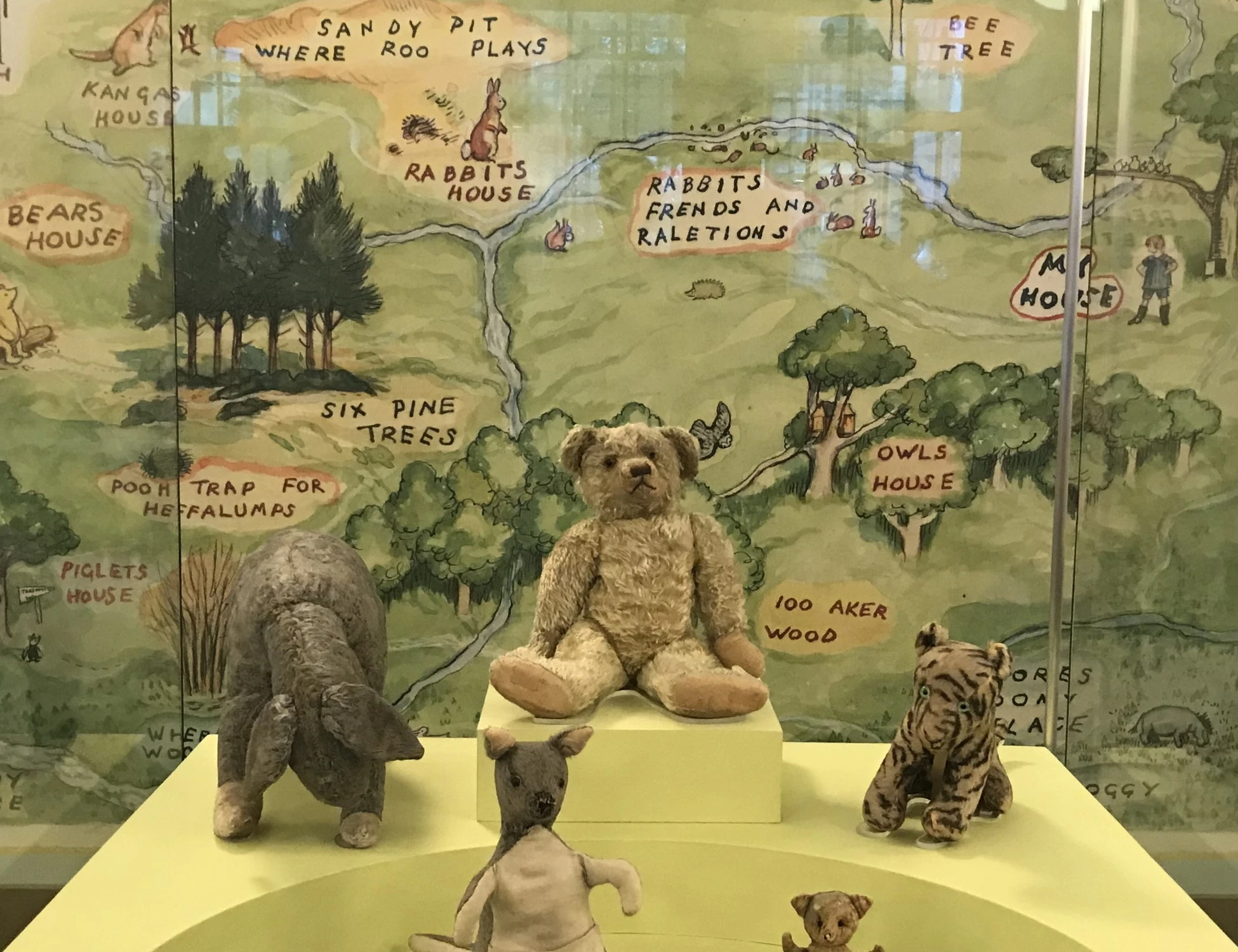 Winnie the Pooh fa 100 anni. E Camilla "rivuole" l'orsetto