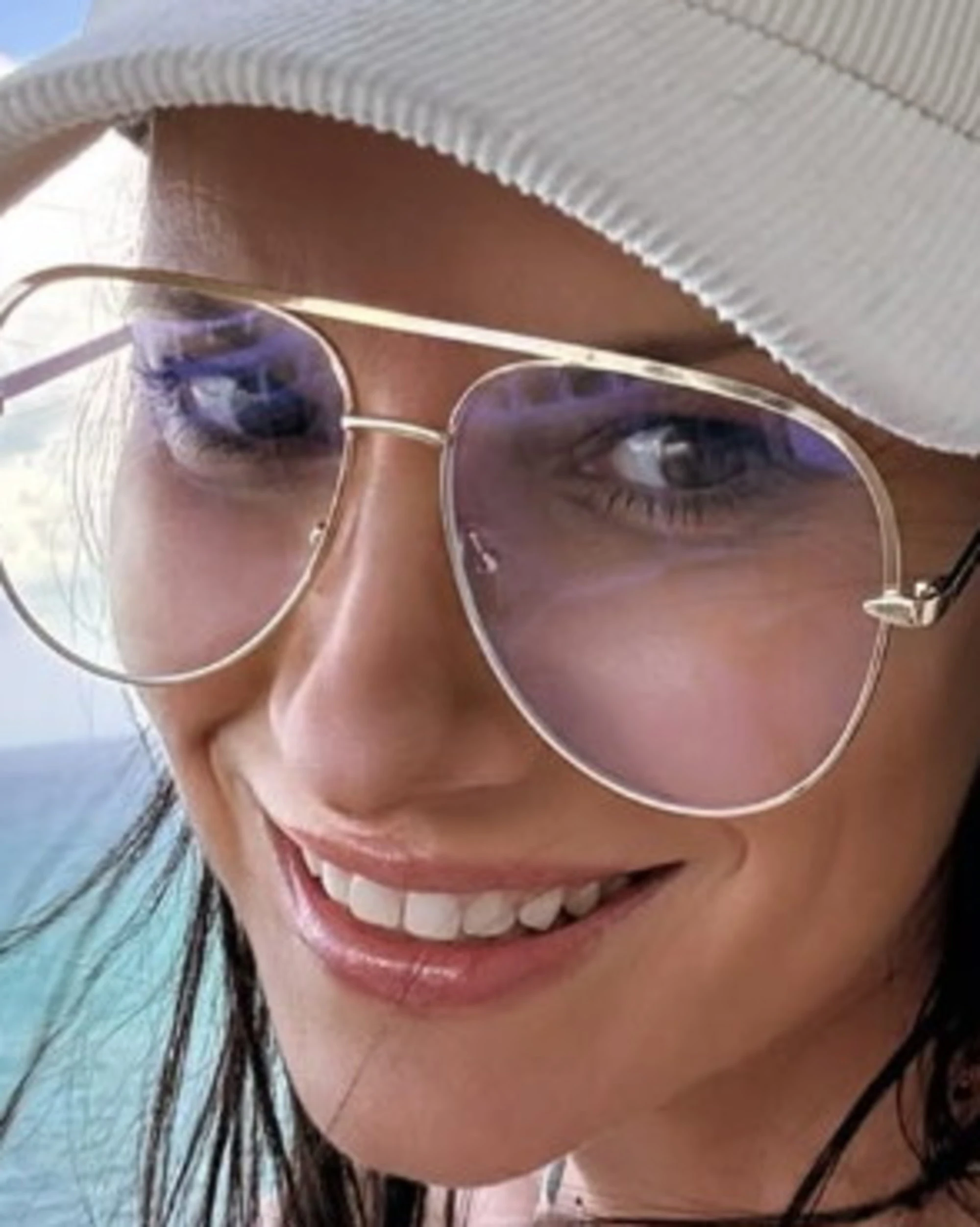 Laura Pausini "dimagrita di 20kg": la foto in costume, "è irriconoscibile"