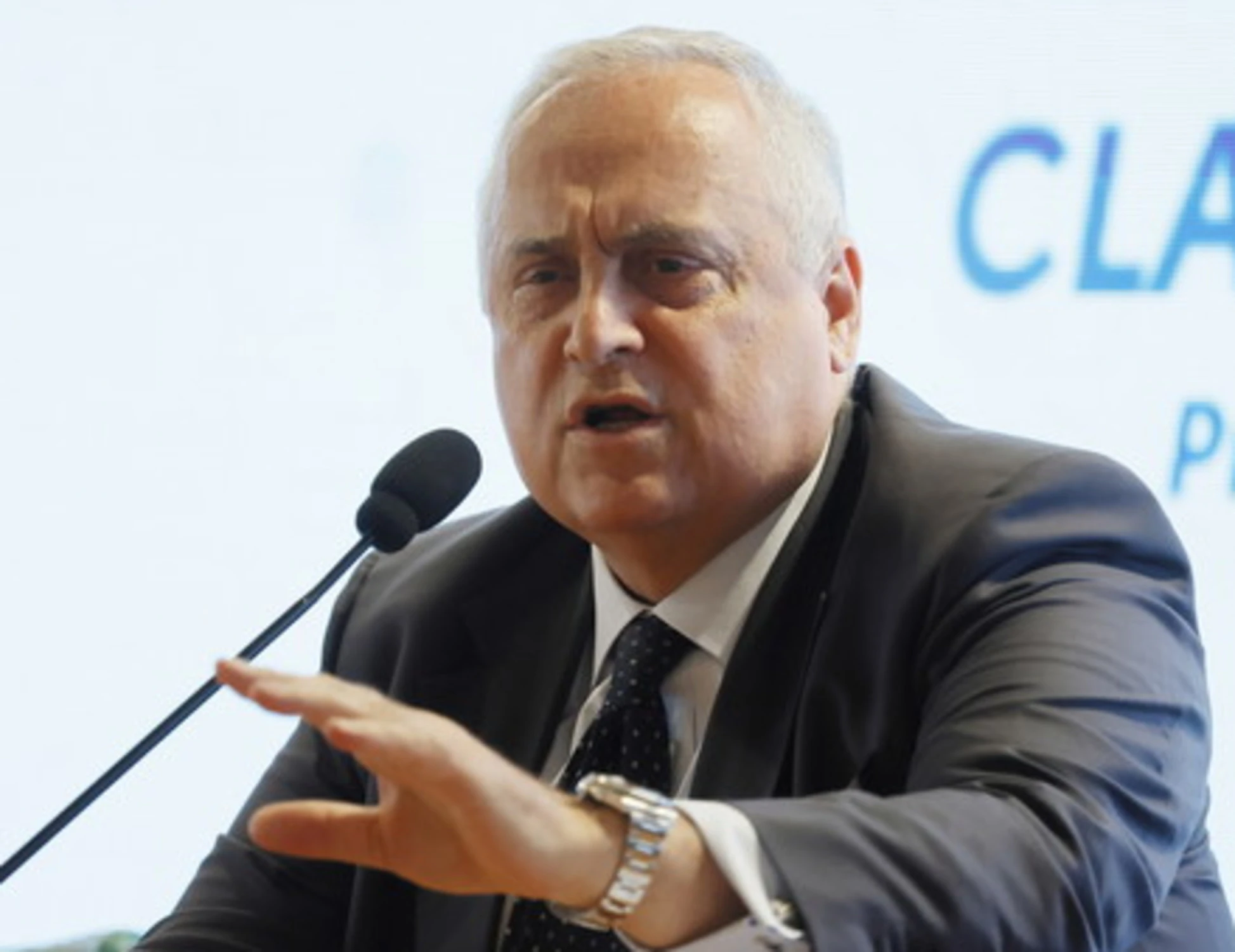 &quot;Lotito, malore e ricovero&quot;. Poi per&ograve; parla lui:&nbsp; &quot;Queste sono le maledizioni...&quot;