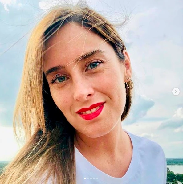 Maria Elena Boschi, le "mie due ore a passeggio": il look che manda i fan in estasi