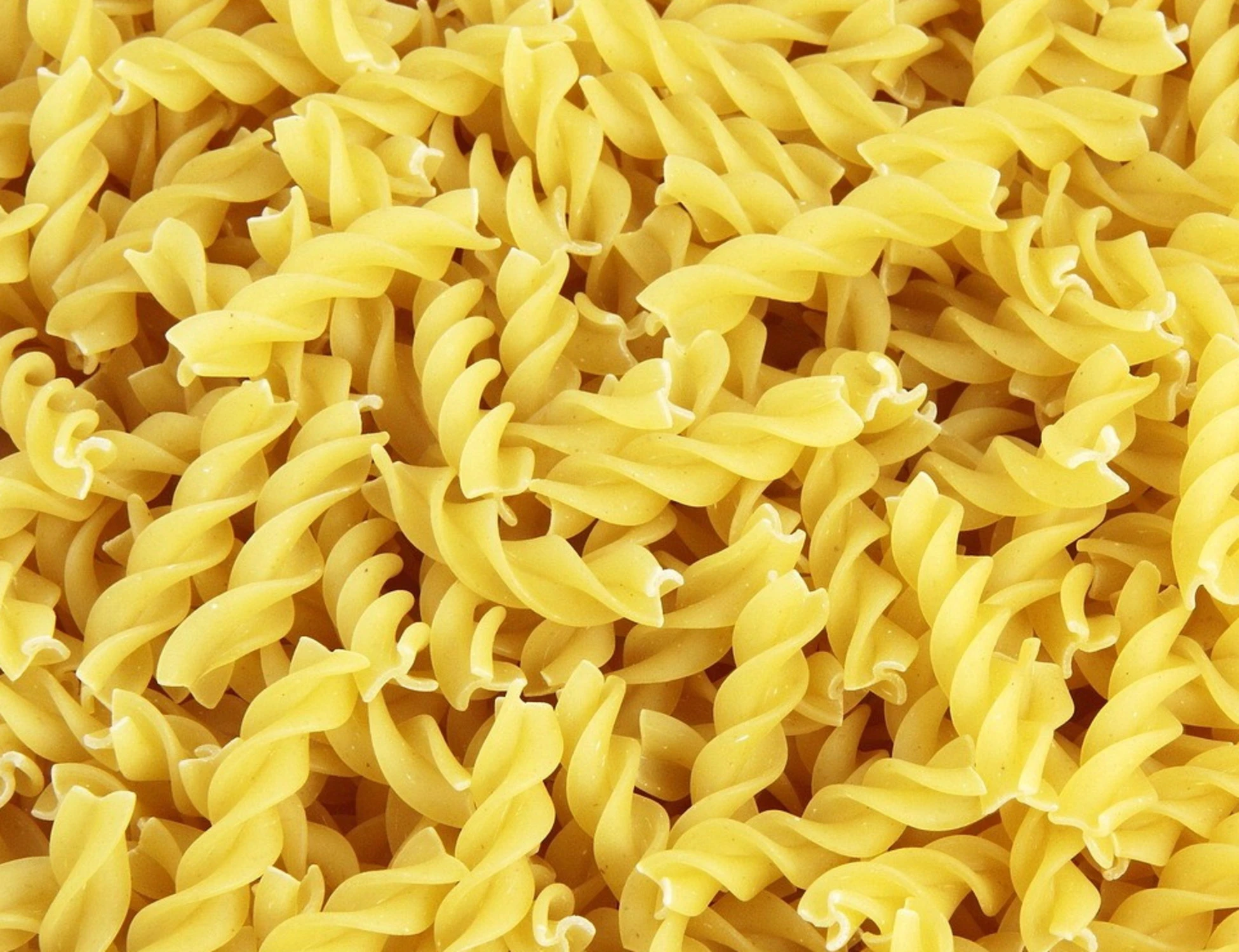 Trump rivede al ribasso i dazi sulla pasta, esulta Lollobrigida: "Italia rispettata nel mondo"