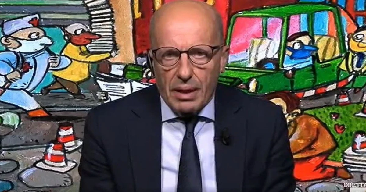 Alessandro Sallusti a DiMartedì, Bersani ammutolito: "Non crede che fa un certo effetto sentire Conte?"