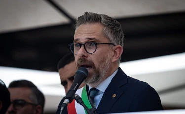 Matteo Lepore: "Orgoglioso di loro". Il plauso ai medici che truffano i certificati per evitare le espulsioni