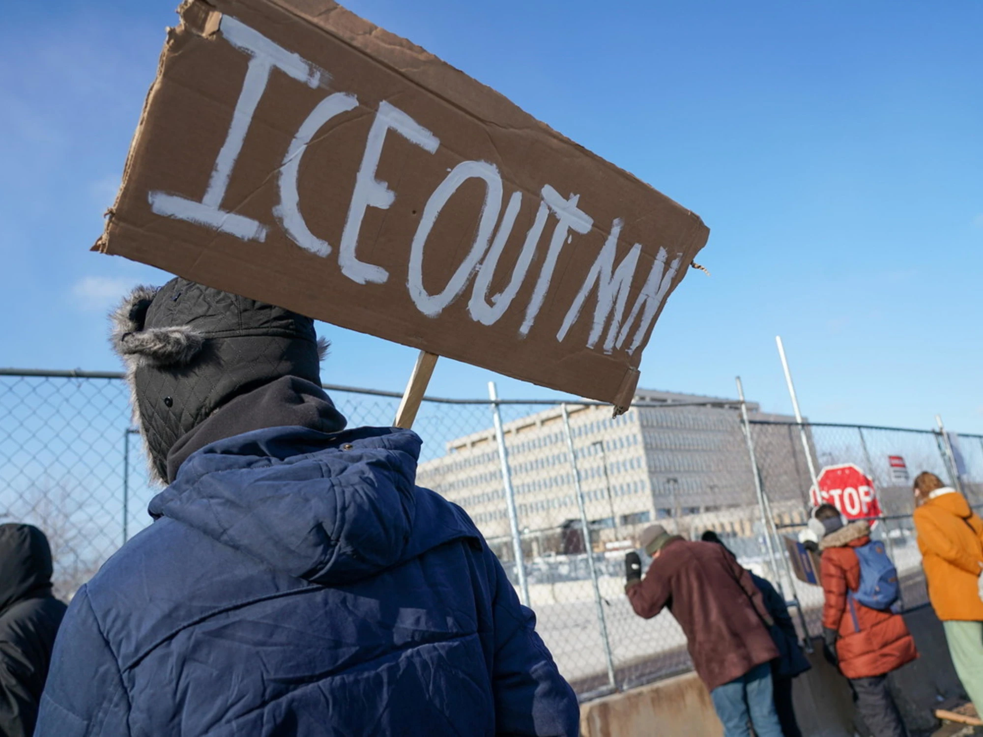 Secondo voi, la polemica sull'Ice che fa la sinistra è un pretesto per attaccare Meloni?