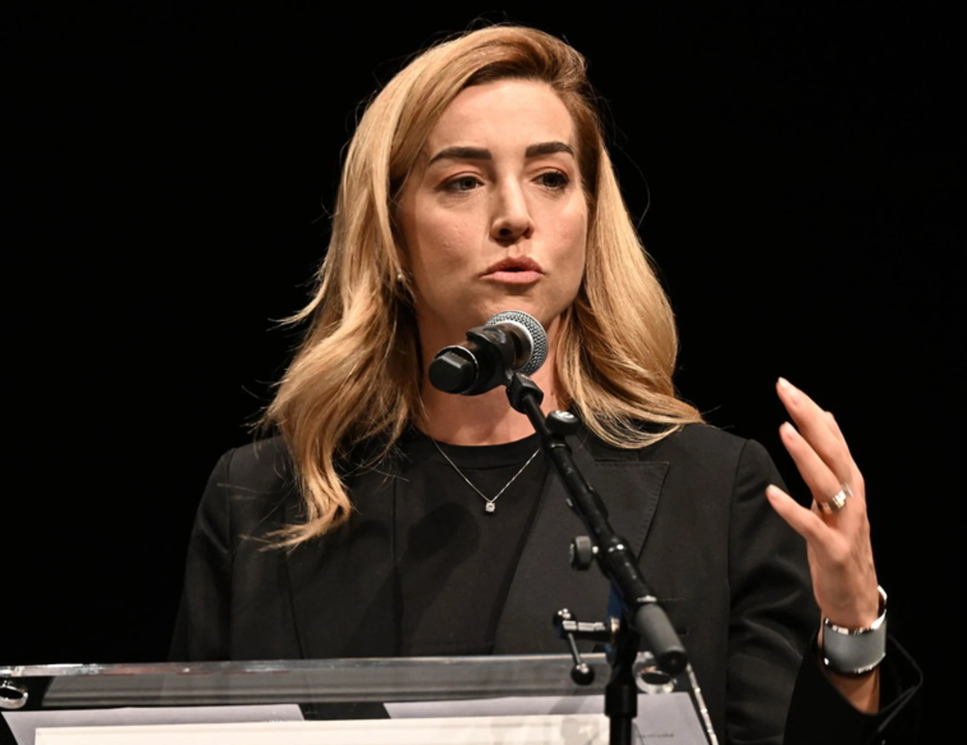 Silvia Salis chi? Rivolta nel Pd, tutto per questa foto...