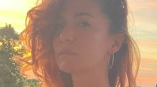 Andrea Delogu vestita così al ristorante? "Non entri": si scatena il caos