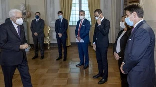 Vertice Ue, Sergio Mattarella riceve Giuseppe Conte: "Incontro decisivo per il nostro futuro"