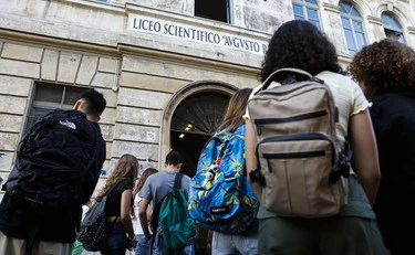 La Spezia, 18enne accoltellato a scuola da un altro studente: è gravissimo