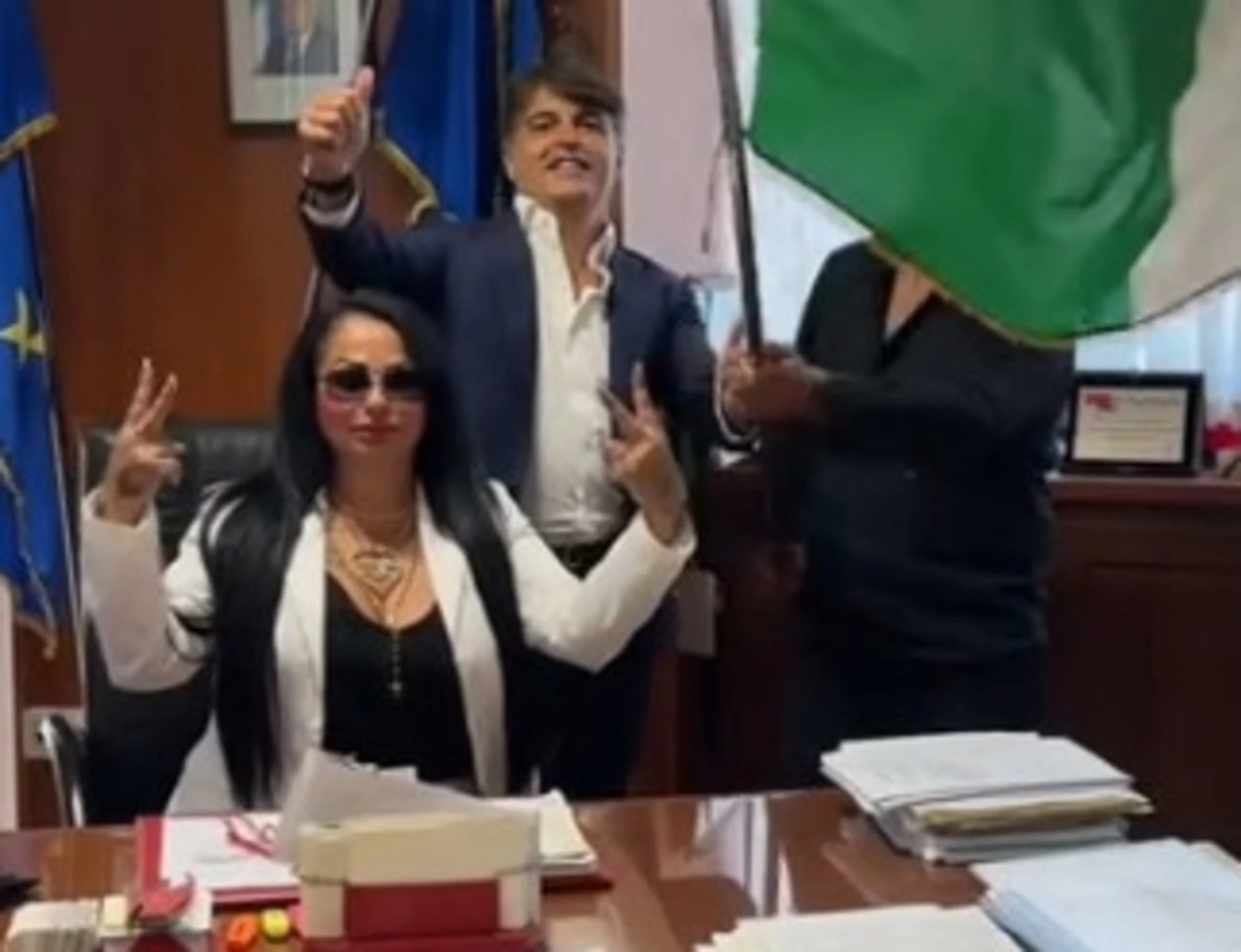 Rita De Crescenzo, sceneggiata in regione: il video, grillini "rovinati"
