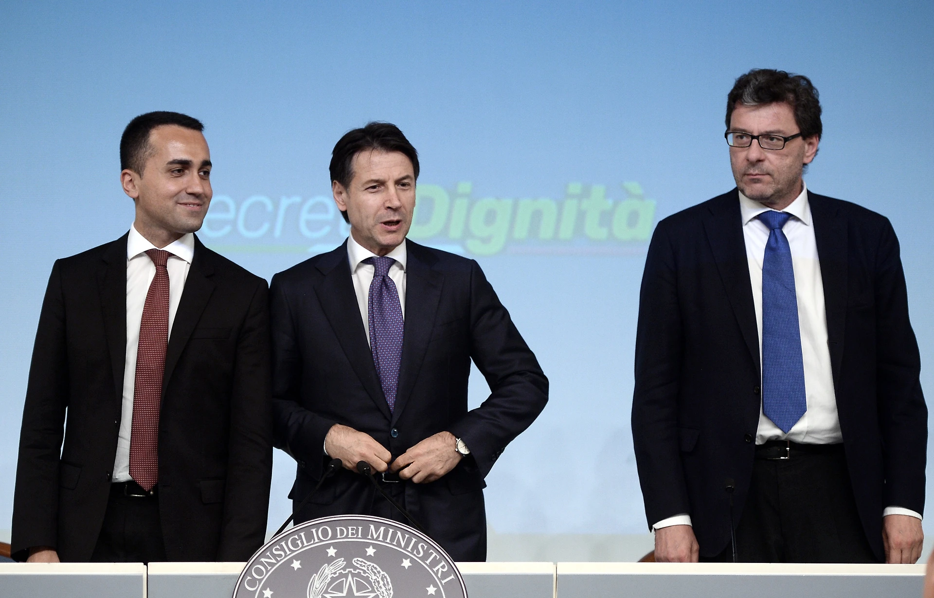 Giancarlo Giorgetti e Giuseppe Conte, il vertice non risolve. Luigi Di Maio non si fida, una voce nella Lega