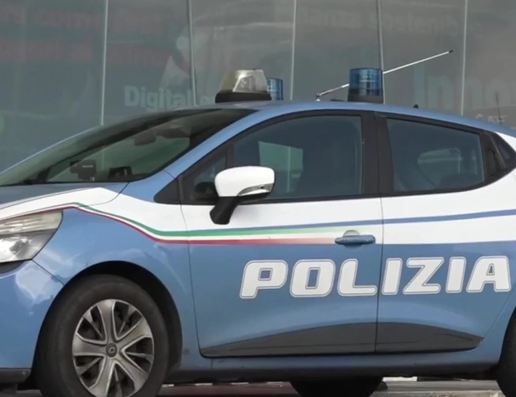Parma, l'orrore: trovato un feto sul marciapiede