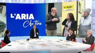 L'aria che tira, Zancan sbrocca: "I delinquenti gli hanno rotto il ca***"