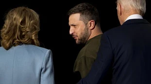 Zelensky, nuove purghe: chi ha cacciato, crolla l'Ucraina?