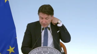 Coronavirus, Giuseppe Conte imbarazzato dal New York Times: "Ci ha chiesto un'intervista e poi non ha risposto". Domande scomode?