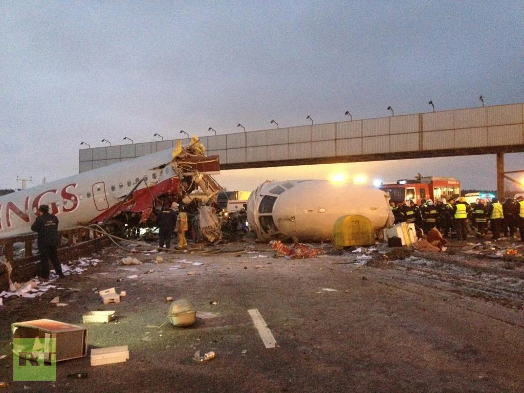 Mosca, incidente all'aeroporto Vnukovo: quattro morti, quattro feriti