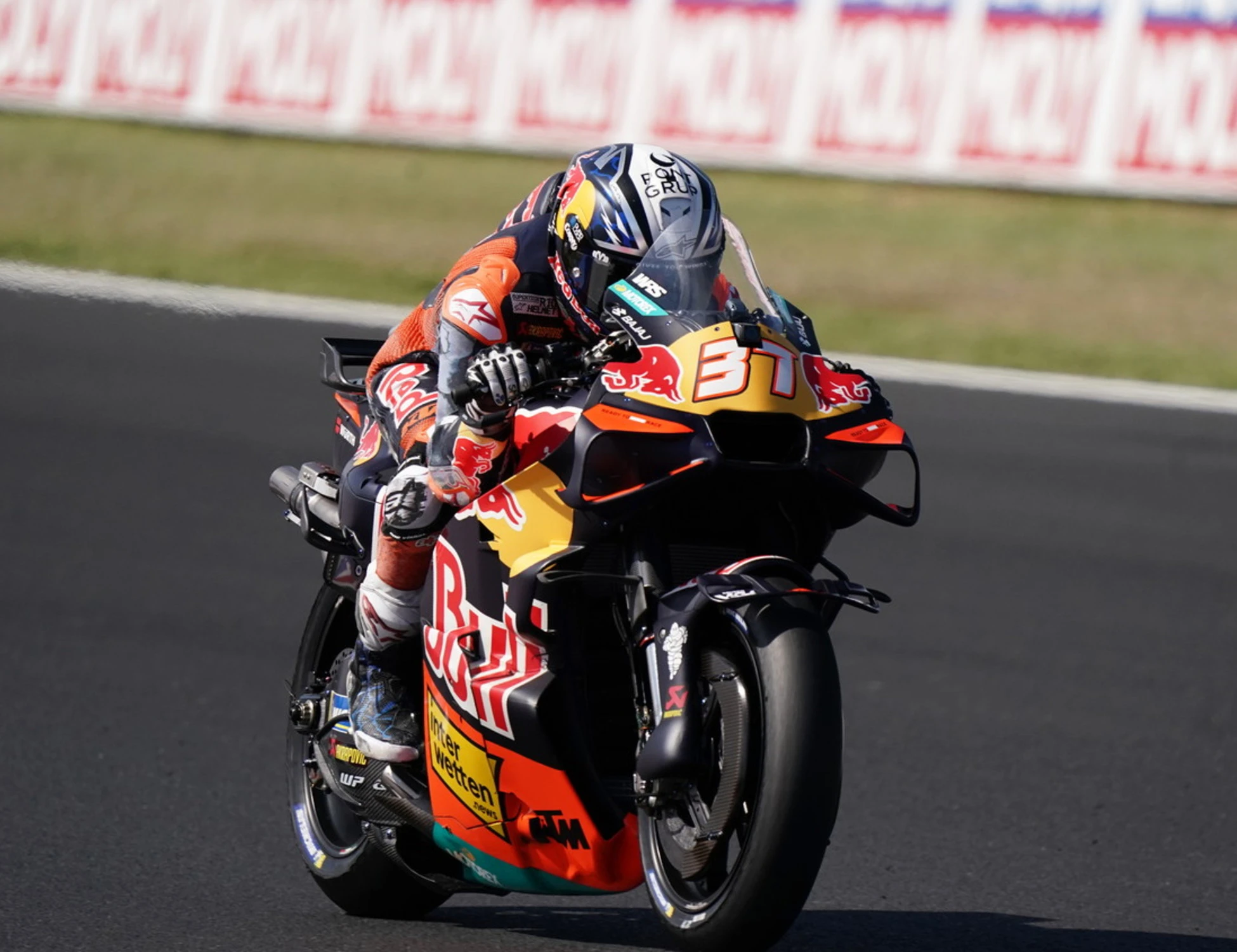 Gp d'Austria, primo trionfo per Pedro Acosta: Pecco bagnaia solo ottavo