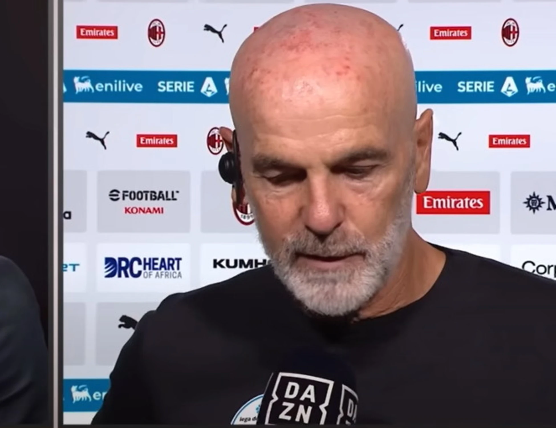 Milan-Fiorentina, Stefano Pioli sbrocca con Toni: "Le vedi le partite?"