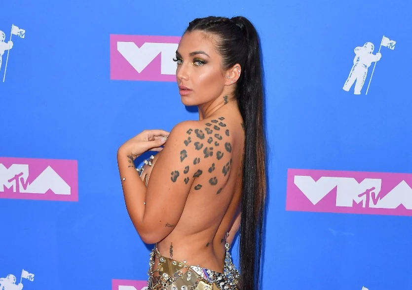 Elettra Lamborghini: "Non faccio tanto pem-pem come pensate. E non ho mai fumato uno spinello"