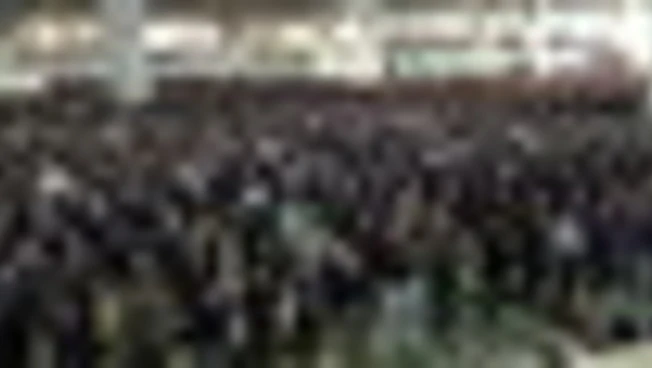 Iran, la preghiera per l'Eid al-Fitr nella moschea dell'Imam Khomenei