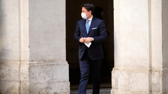 Dpcm, retroscena dal vertice: il Pd commissaria Conte? "Si muovono di sponda", il vero obiettivo dei dem