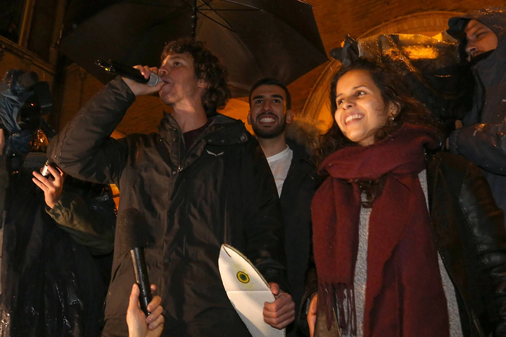 Sardine, Mattia Santori sopra le righe: &quot;Salvini e Meloni con la coda tra le gambe&quot;