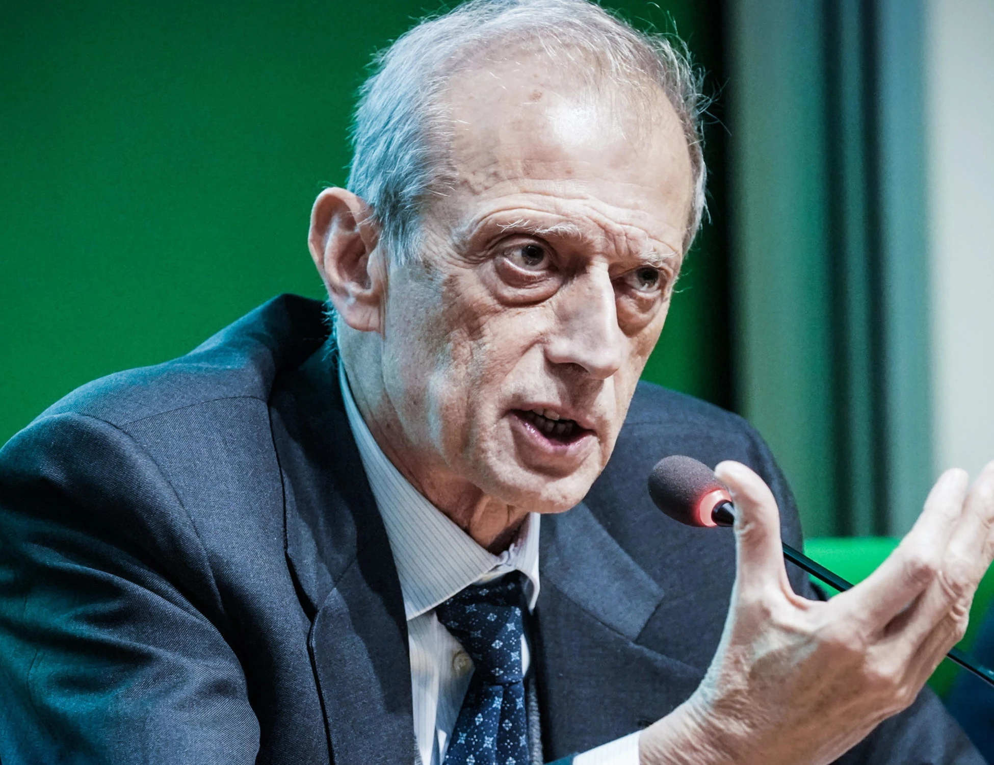 Fassino contro Meloni: "Inaccettabili le parole nei confronti di Bonaccini"