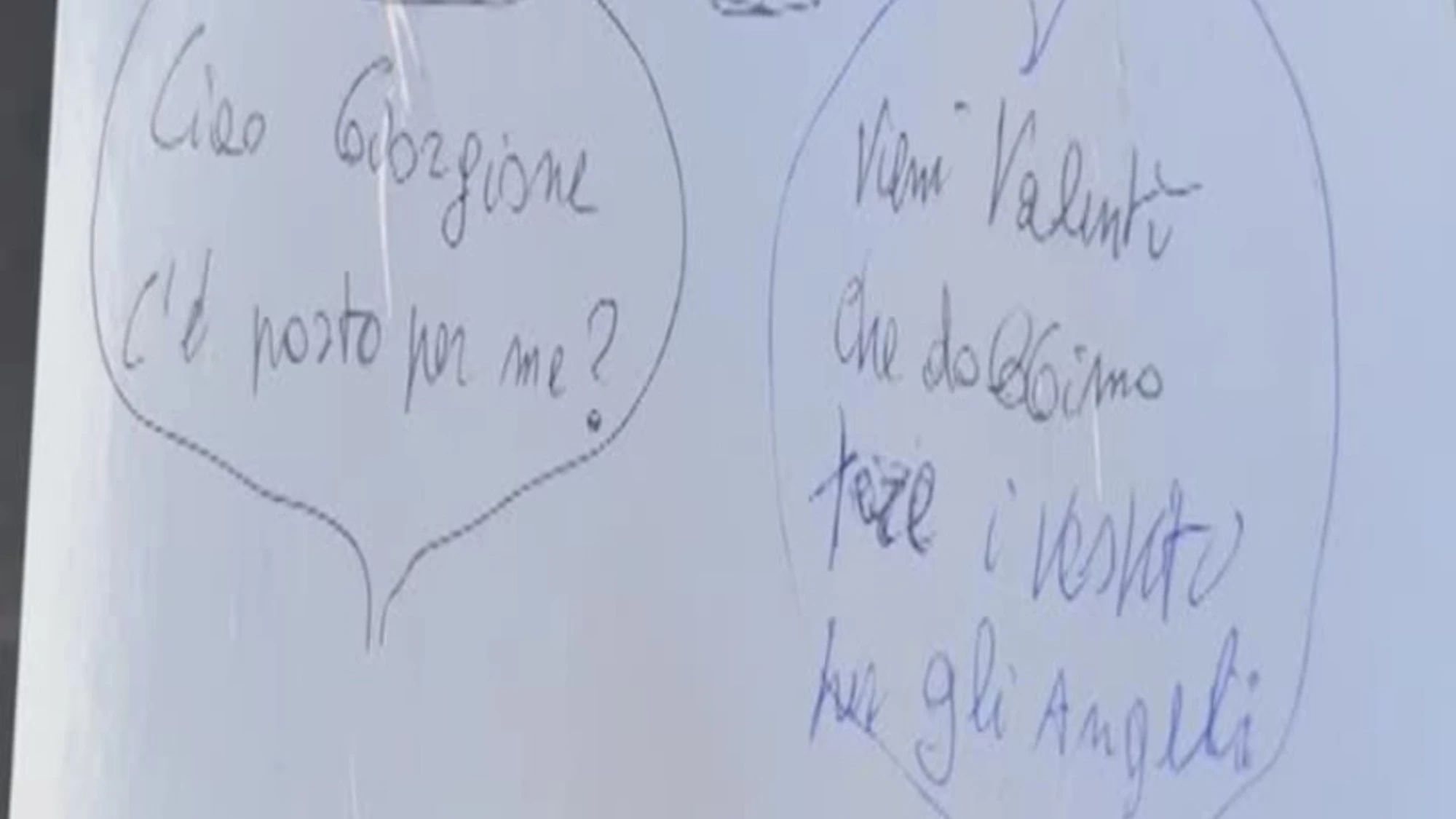 Valentino, in una lettera il dialogo immaginario con Armani: "Vieni che dobbiamo fare i vestiti per gli angeli"