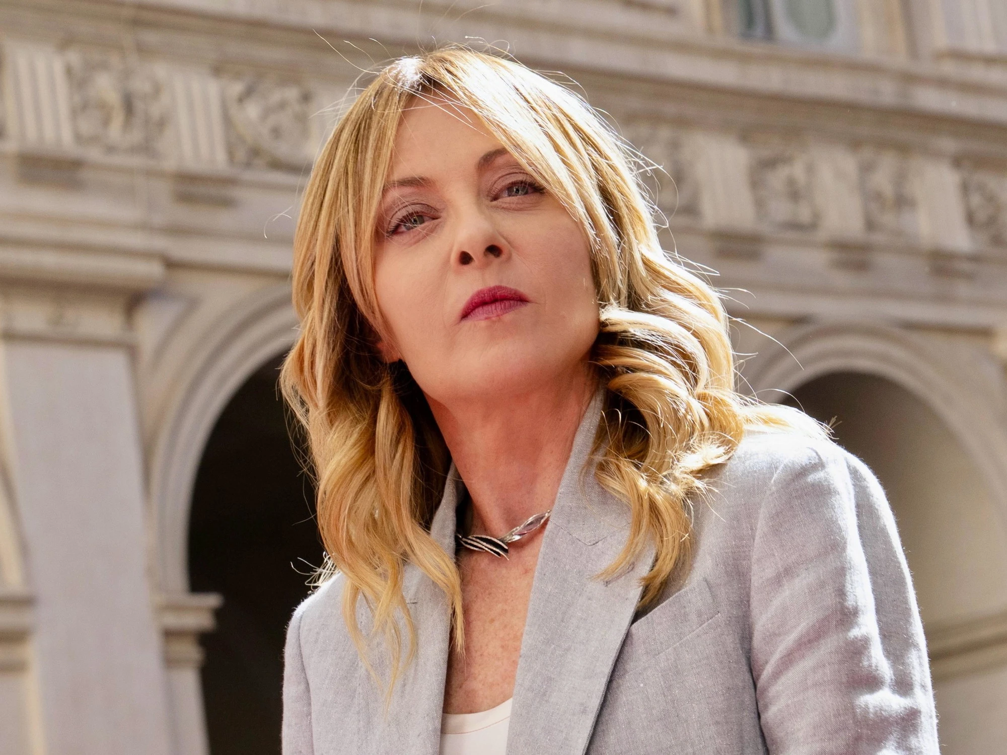 Meloni: "Sull'immigrazione c'è stato un cambio di passo". Poi la premier smonta la sinistra con una frase
