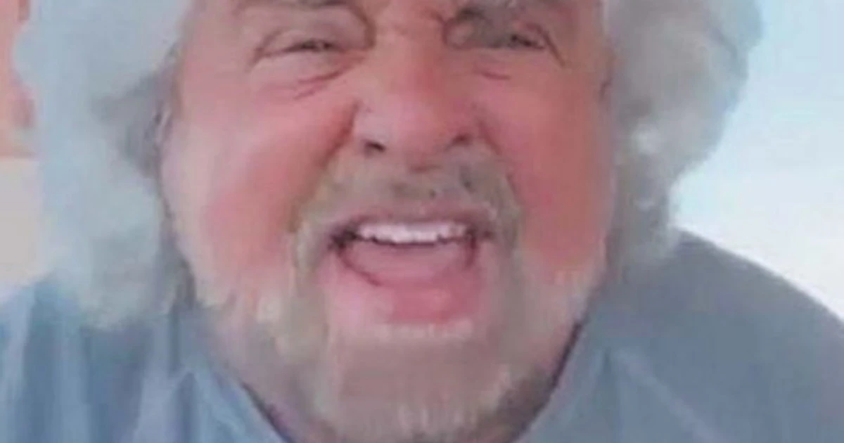 Beppe Grillo, coincidenza sconvolgente: cosa pubblicava sul blog il giorno del presunto stupro del figlio Ciro