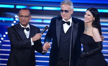 Sanremo 2026, il teorema dei compagni: gli artisti di destra non possono andarci