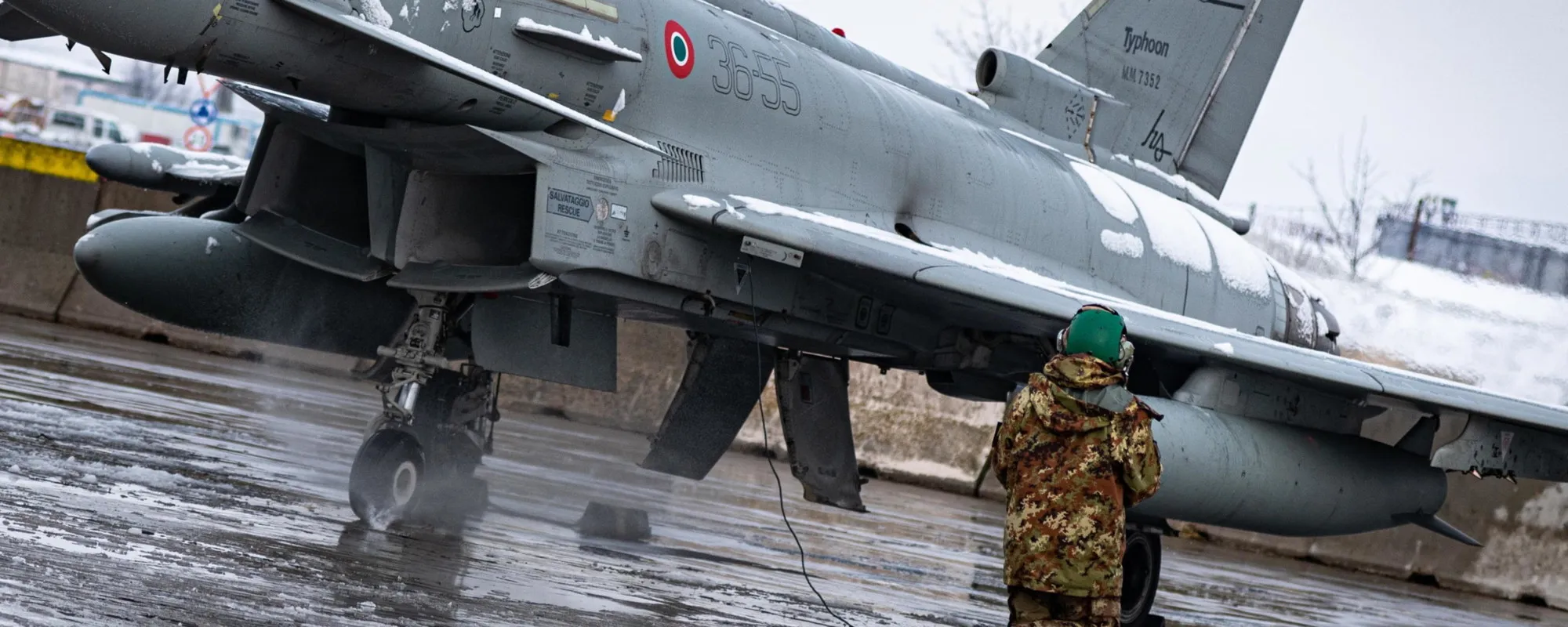 Boati e jet a bassa quota, ansia a Roma: ecco cosa è successo