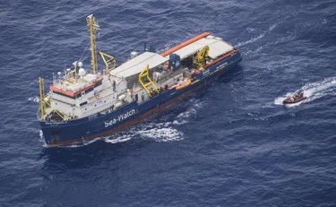 Le Ong puntano la Sicilia: cosa sta succedendo in mare