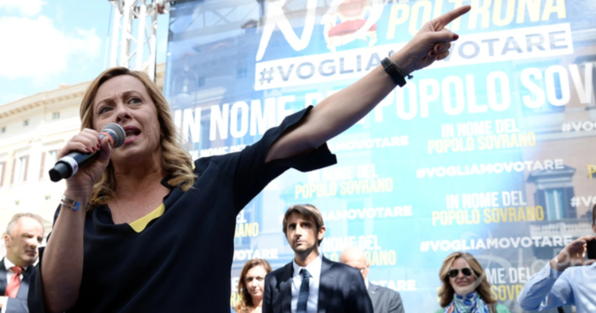 Giorgia Meloni fuori dal coro: "Mario Draghi premier? I governi non si fanno con le alchimie"