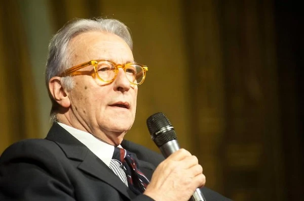 Vittorio Feltri: preferire le donne giovani è molto meglio