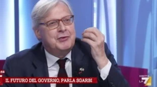 Vittorio Sgarbi sconvolto: come si ripresenta in tv dopo l'estate