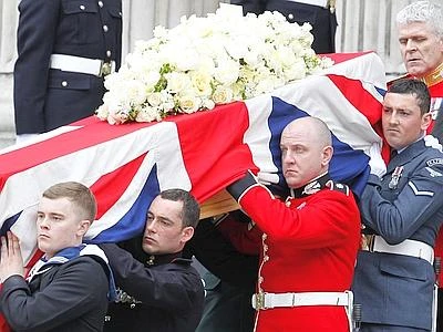 A Londra l'addio a Margaret Thatcher. Cameron: ''E' stata una donna coraggiosa''