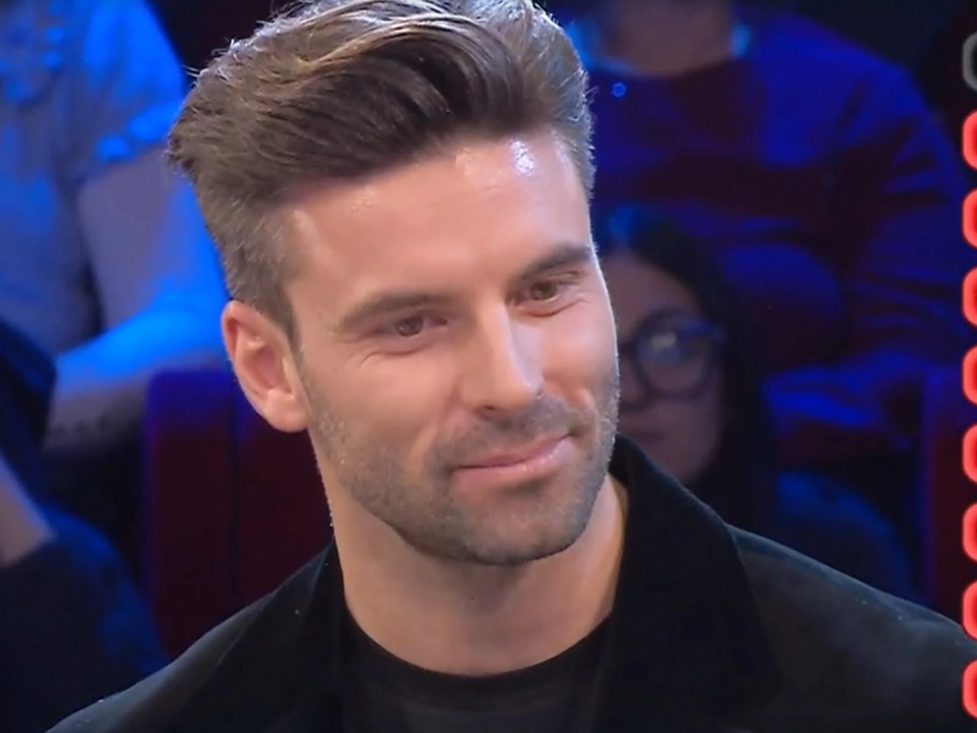 Affari Tuoi, Francesco? Roba da censura: commenti "hot" (e una foto pazzesca)