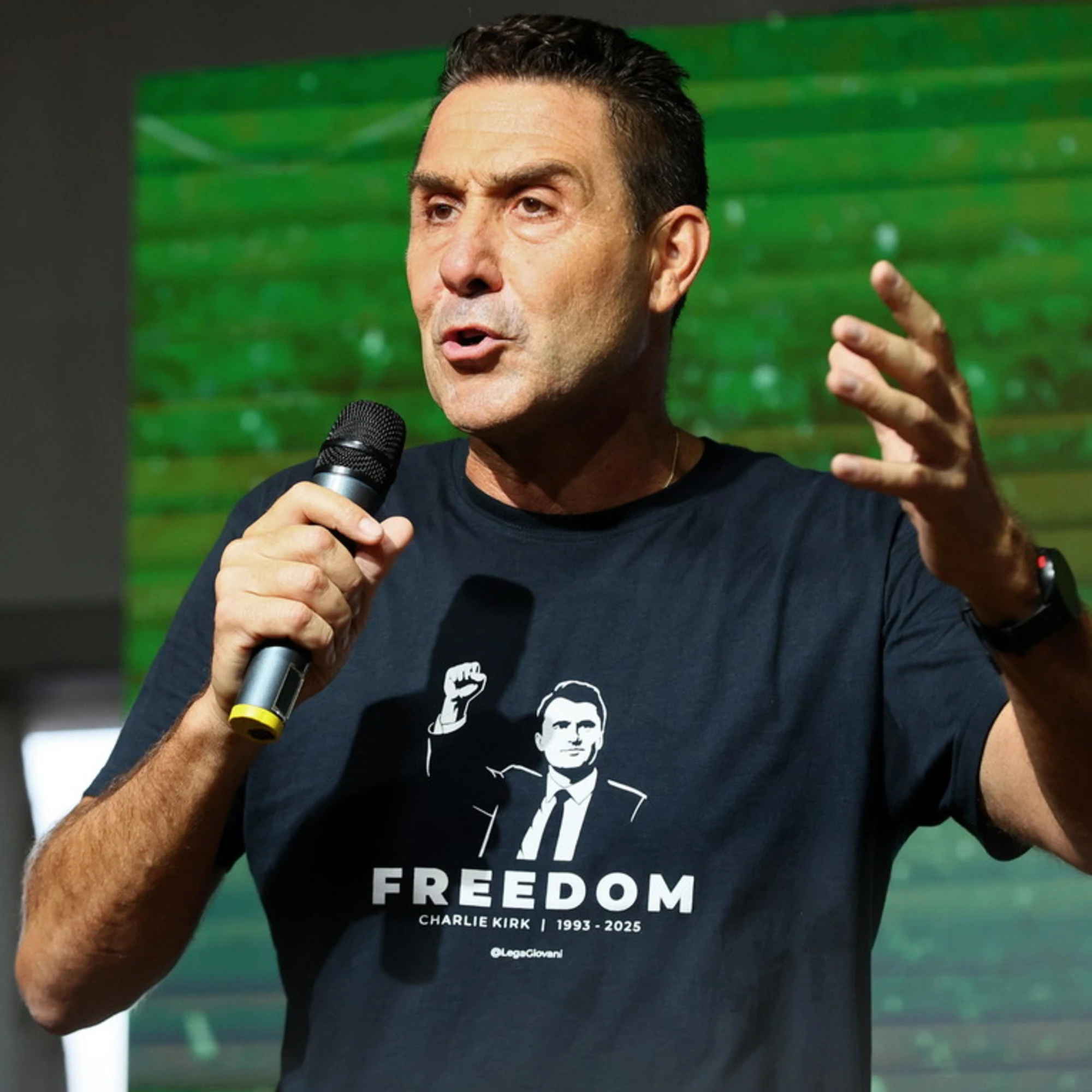 Le grandi manovre dell'ineffabile Vannacci