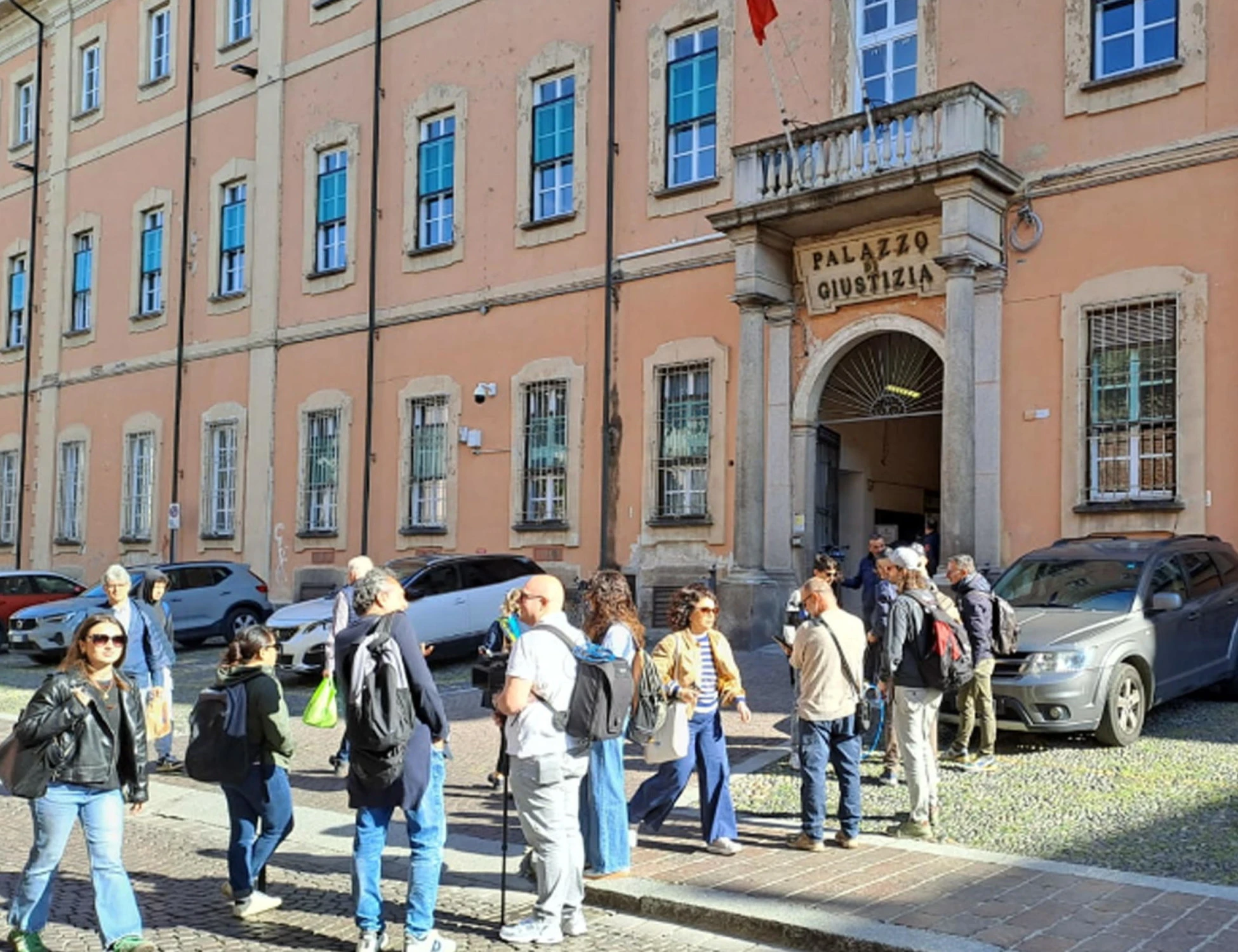 Garlasco, "i colpevoli sono più di 4": la frase di Corona fuori dalla Procura
