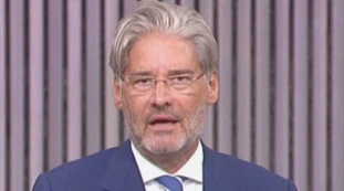 Dritto e Rovescio, colpaccio di Paolo Del Debbio: chi porta in studio stasera, la bomba spacca share sulla crisi