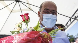 Vaccino, Nicola Zingaretti nel mirino dei Cobas: "Non siamo cavie", ricorso al Tar contro il richiamo ritardato