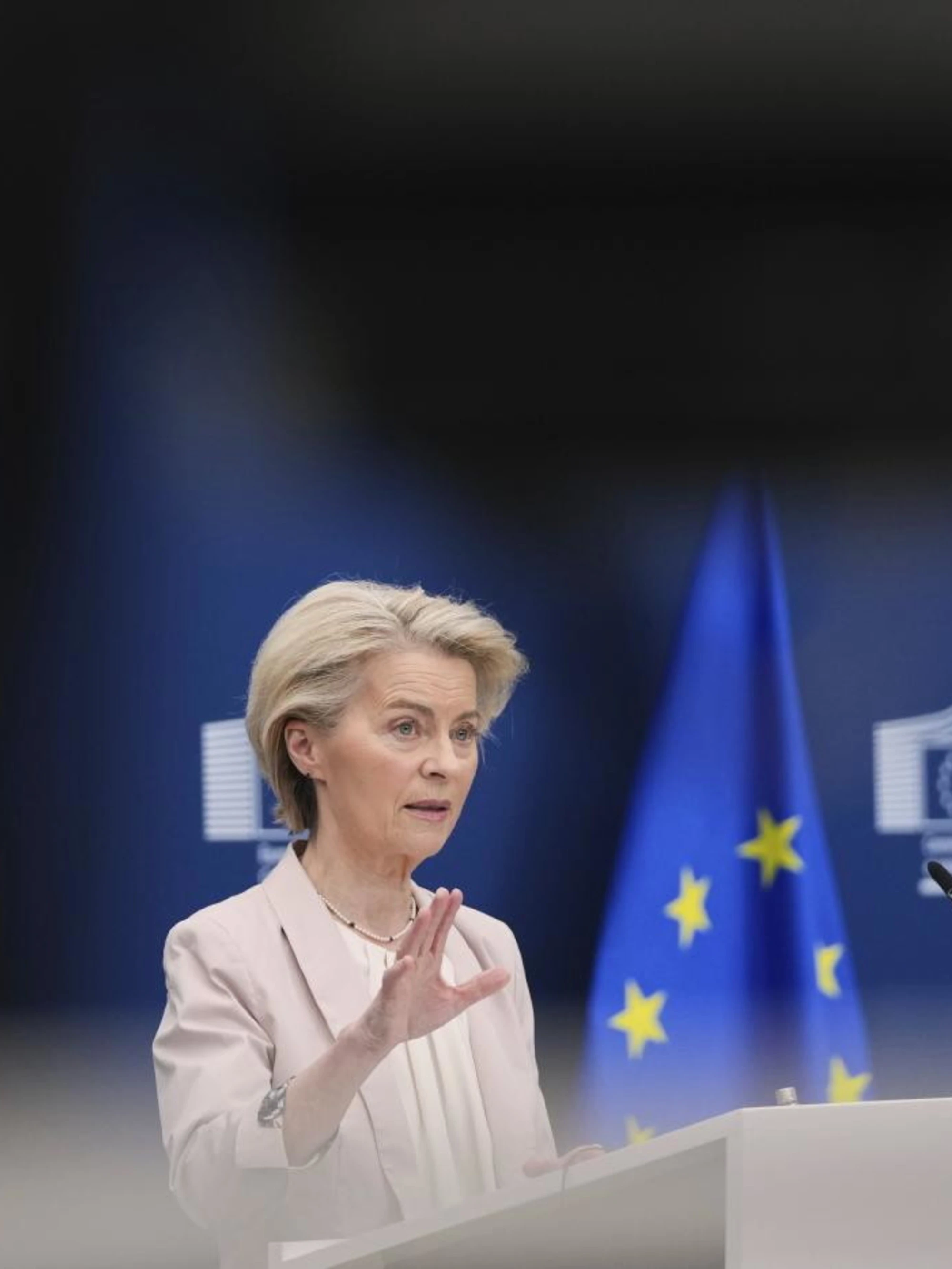 Gli Euroayatollah: l'Ue si schiera dalla parte sbagliata