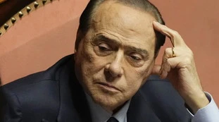 Berlusconi, il bollettino: "Cosa consente il quadro clinico", verso le dimissioni?