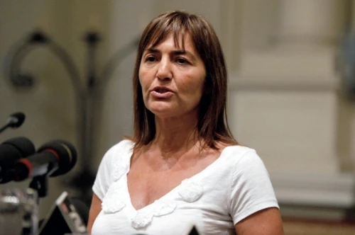 La Polverini si dimette ma non molla la politica